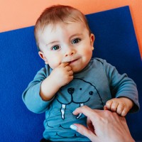 Přijímáme rezervace na kurz cvičení s miminky již od 3 měsíců věku! 👶🧩🧸